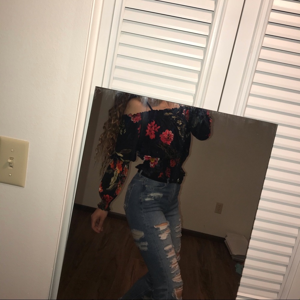 Off Shoulder Top - Picture 3 of 3